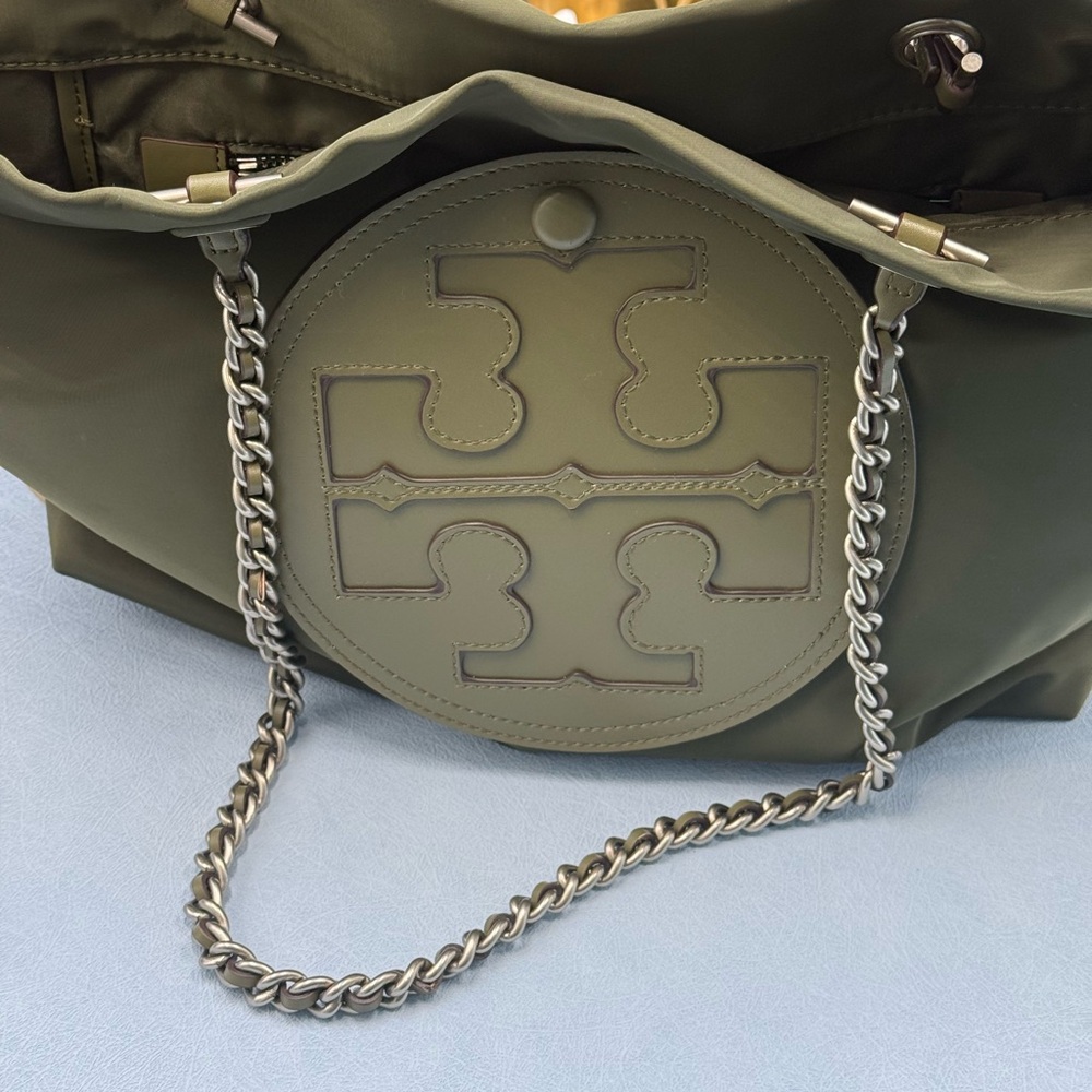 🆕 TORY BURCH 🧿 NWOT Ella Chain Tote, Olive Green - AUTHENTICATED - Picture 8 of 14